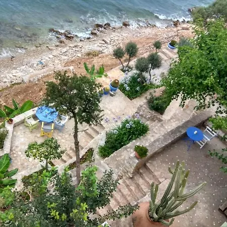 아파트 Linamare Eolos Kivérion