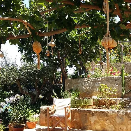 Linamare Eolos Apartment Kiveri
