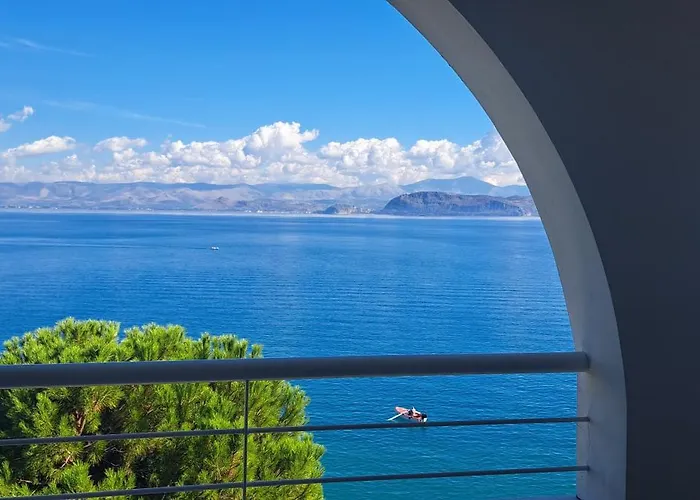 Linamare Eolos Apartman Kivéri